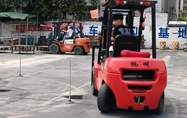 叉車證好考嗎？難度系數(shù)大嗎？